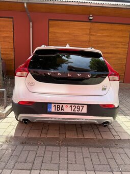 Volvo V40 Cross Country D4 140kw DPH Plna vybava - 5