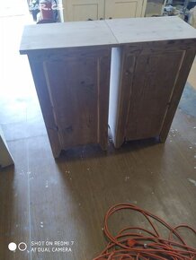 STARÉ PÁROVÉ NOČNÍ STOLKY PO RENOVACI. - 5