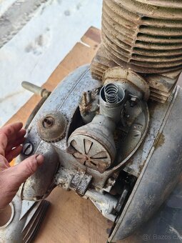Jawa 250 motor - 5