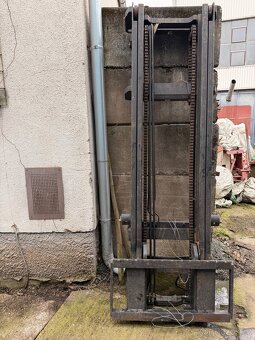 Věž VZV Caterpillar - 5