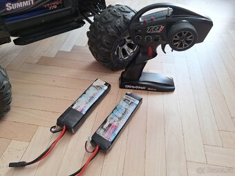 Traxxas Summit - 5