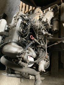 Mercedes T motor a převodovka - 5