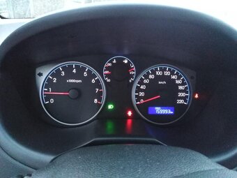 HYUNDI i20  1,2-16V benzin 57 KW, rv 2012  KLIMA - 5
