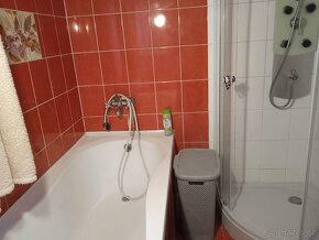 Prodám chalupu s pěknou zahrádkou. - 5