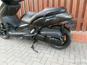 Yamaha X-Max 250 - 5