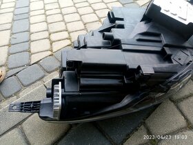 Světlo Ford Kuga 22+ - 5