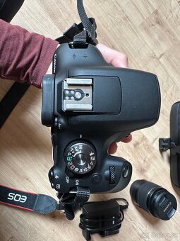 Canon EOS 2000D + EF-S 18-55 mm - 5