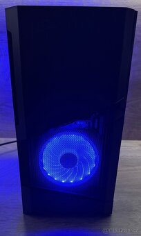 PC - i5 9400F, RX5700XT 8GB, 16GB RAM, 512GB SSD - 5