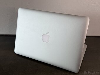 MacBook Air 13'' 2017 / i5 / 8GB / 128GB SSD - 5