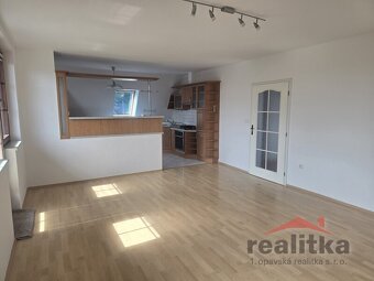 Pronájem velkého bytu 100m2, 3+kk v RD, Opava, ul. Slovenská - 5