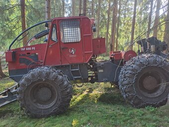 Lesní traktor TAF 690 PE - 5