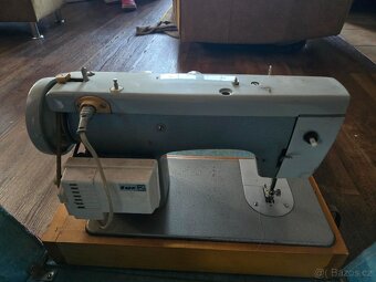Kufříkový šicí stroj Podolsk142 - 5