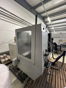 Prodám CNC frézku FNG 40 CNC E s řízením Heidenhain - 5