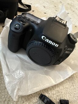 Canon EOS 90D - 5