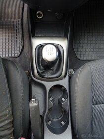 Hyundai i30 1,6 CRDi 1 maj.spotřeba 5,2L/100km,klima,tažné - 5