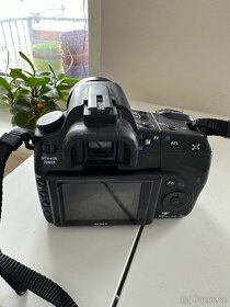 SONY A350 s objektivy 18-70 a 55-200 + příslušenství - 5