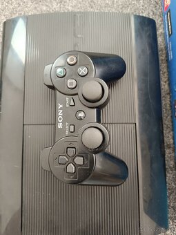 PS3 500GB, příslušenství, hry / PlayStation 3 - 5