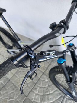 Horské kolo Specialized Stumpjumper Comp Alloy M5 2020 29″ - 5
