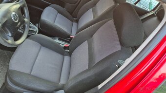 Volkswagen Golf IV 1.6i - 5