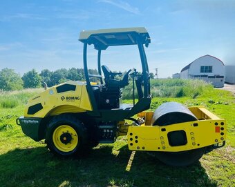 Vibrační válec Bomag BW145DH3 - 5