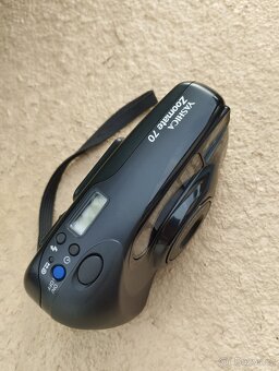 Yashica Zoomate 70 - 5