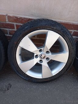 Alu kola 5x112 r17 original škoda - 5