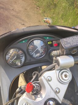 SUZUKI GSX 750 F - 5