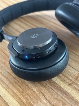 BT sluchátka Bang & Olufsen BeoPlay H9 - 5