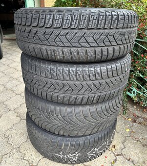Zimní sada 215/55 R17 - 5
