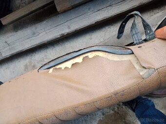 Opel Kadett C (Caravan) sedačky a výfuk - 5