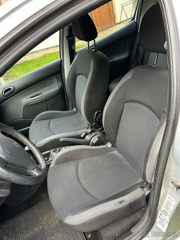 Prodám Peugeot 206+ 1,4i 54kW r.v.2011 - 5