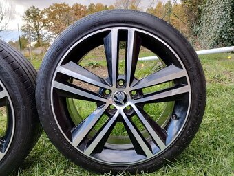 Originál ALU kola Škoda Rapid/Fabia R17 + letní pneu - 5