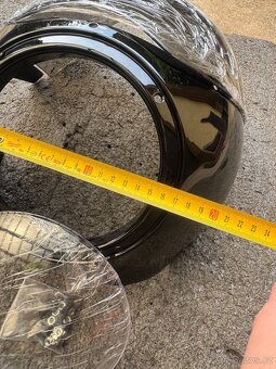 Maska ve stylu RICKMAN/AVON - 5