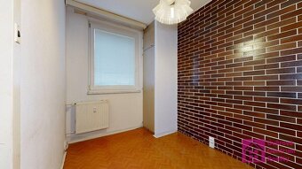 Prodej bytu 2+1, 44 m2, Na Valtické, Břeclav - Charvátská No - 5