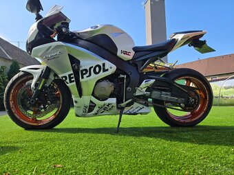 Honda Cbr 1000Rr top Stav spousta doplňků - 5