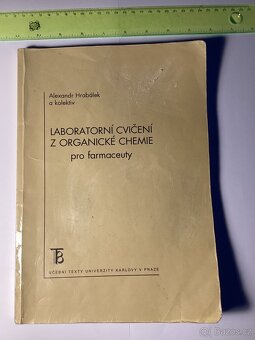 Učebnice pro studium farmacie, první ročník - 5