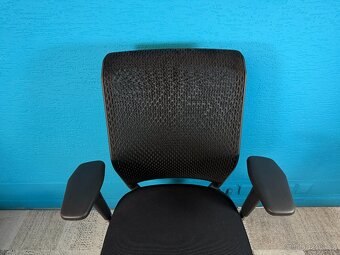 Kancelářská židle VITRA ID Mesh PC 26 500 Kč - 5
