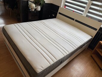 Postel 160×200 s dopravou po Praze zdarma a montáž postele - 5