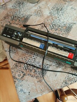 Radiomagnetofon značky AIWA - 5