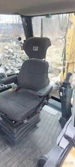 Rypadlonakladač Cat 432F2 - 5