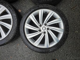 Škoda Octavia - zimní orig. ALU sada Perseus 5x112 R18 - - 5