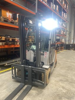 Dieselový čelní VZV značky STILL | RX 70-30 - 5