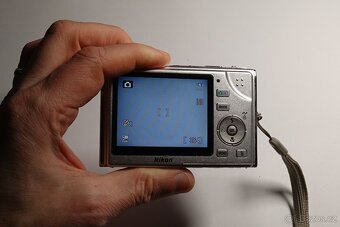 Nikon Coolpix S9 - 5