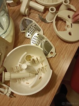 Prodám kuchyňský robot Moulimex s návodem - 5
