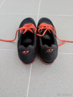 Giro vibram 42 - 5