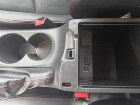 Mazda 3 HB 2,0i Skyactiv 88kW / 2016 /Výbava-TAKUMI - 5