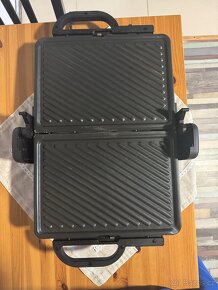 Prodám KONTAKTNÍ GRIL SILVERCREST SKG 1700 B3 - 5