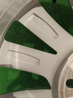 NOVE letni alu 5x112 215/55/17 Superb - 5