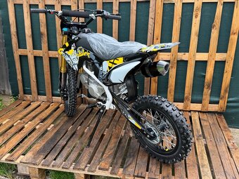 Pitbike 125ccm4T kola 17”x14” Poloautomat C104 - 5