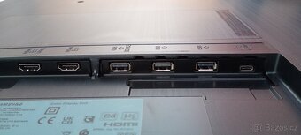 Rezervováno do 5.7. 42.5" SAMSUNG Smart Monitor M7 - 5